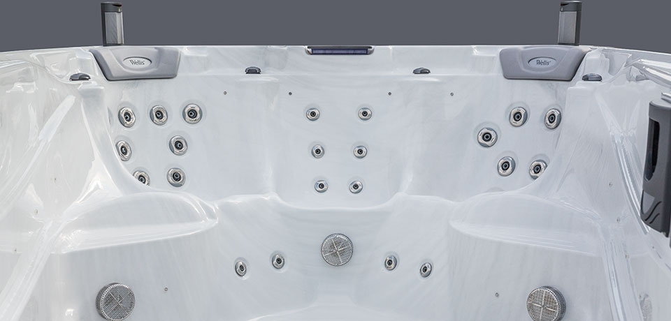 ALLIANCE PISCINES PISCINE LA ROCHE SUR YON Labri De Piscine Plat 1 150x150