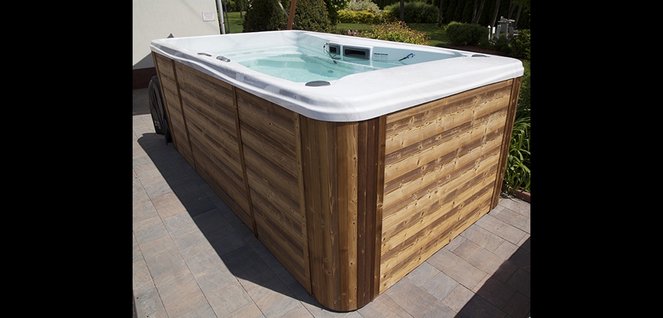 ALLIANCE PISCINES PISCINE LA ROCHE SUR YON Labri De Piscine Plat 200x200