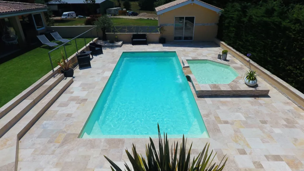 Alliance Piscines Pisciniste Cholet Kryptonite 9 Hibiscus Beige K5.JPG 2